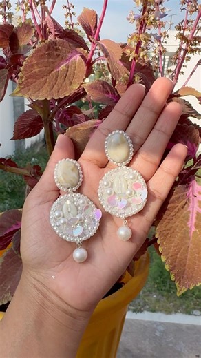 Comment Earrings for full tutorial 🤌💕✨ #youtubeshorts #viral #jewellery #handmade #creativestyle