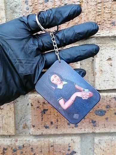 🔥❤️Unique photo Keyholder gift idea 🥺❤️ Calendar gift with pictures 🥳🥺Memory Keyholder with pictures 🥺emotional Personalized Birthday gift, 🔥Personalised Keyholder with Pictures ❤️🔑 A small , meaningful gift you can customise with your favourite photo. Perfect for birthdays, anniversaries, besties, couples or even a sweet remembrance piece. This double-sided keyholder is printed with high-quality sublimation, giving you a beautiful, long-lasting keepsake. Whether you want something cute, 