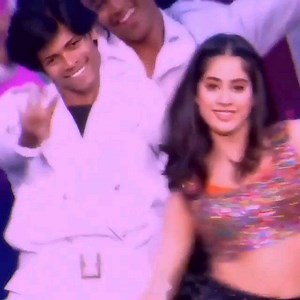 28K views · 675 reactions | Alia Bhatt, Ayushmann Khurrana, Sara Ali Cheer For Janhvi Kapoor | BollywoodHungama.com | Facebook