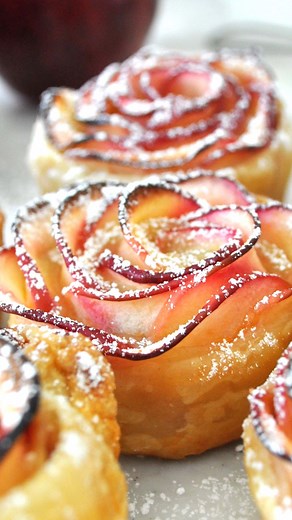 ✨How to make apple roses✨Sharing this most favorite recipe today: beautiful rose-shaped dessert, made with lots of soft and delicious apple slices, wrapped in sweet and crispy puff pastry 😍Happy Mother’s Day to my mamma and all the wonderful ladies out there ❤️Recipe also in my NEW cookbook, Manuela’s Sweet Temptations. Available is hard and soft cover, free shipping in U.S., Canada and UK. Digital book available worldwide. Please check link in profile and comment for the link where to order ❤️