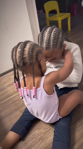 CHRISSEANNNNNNN!!!!!! Come get your lil sister bruhh cause aint no way! Rylee got Ryan cocomelon toy under her shirt and Ryans gonna get it by any means 😭 #fyp #foryoupage #girlmom #momof2 #sendhelp #rylee #ryan #sisters #toddlersoftiktok #momsoftiktok #toddlertok #baddieswest #besties #share #why #how #fypviral #5moreminutes #smh #trending #braids #girlmom #momof2 #neveradullmoment #nopeace