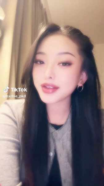 Madison Beer's Bittersweet Hairstyle Tutorial