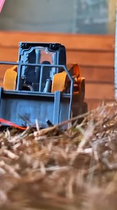 A nossa brutinha, Minicarregadeira SV 300B, versão brinquedo, está disponível na nossa loja, CASE Authentic. Para quem está na #Agrishow2025, ainda dá tempo de você garantir a sua. Não tá na Agrishow? Calma! Você pode comprar no site da CASE Authentic. Acesse o link da bio e aproveite! Mas se quiser aproveitar as vantagens da nossa bruta tamanho real, fale com um concessionário da sua região ou passa aqui no nosso estande na #Agrishow2025! #CASECE #CASEConstruction #CASEAUTHENTIC #Agrishow | CAS