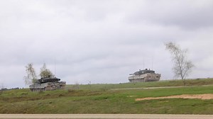 Bundeswehr Tank Tables 🪖 Bundeswehr 🇩🇪 #soldiers conduct tank tables 💥 in the 7th Army Training Command's (7ATC) #Grafenwoehr Training Area, #Germany, April 10, 2024. These training exercises are conducted by the Bundeswehr as part of the annual Bundeswehr priority window. 7ATC is the U.S. Army's largest overseas training command, setting the training environment and resourcing live, virtual and constructed training for all U.S. Army forces stationed to and deployed in Europe, as well as sel