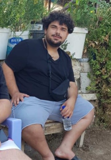 Sei nicht nur stolz auf dich, wenn du ein Ziel erreicht hast. Sei stolz auf jeden Schritt, der dich deinem Ziel näher gebracht hat.🦍 • • • #weightloss #transformation #glowup #viral #motivation #livehealthy #gym #verändenderung #viral #time #capcut #forypupage #fyp