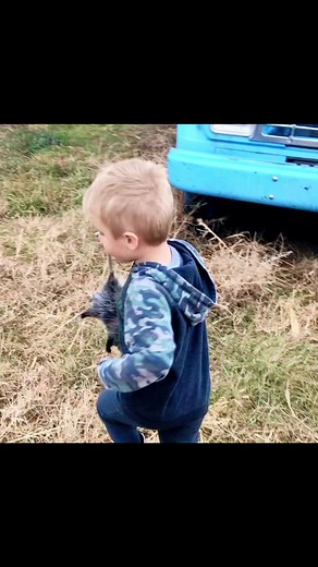 Have you ever seen a opossum hole. | Growing Up Outthere TV