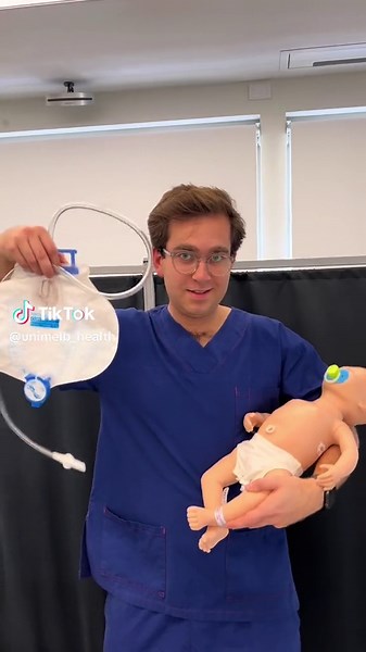Let’s insert a female catheter #medicine #womenshealth #med #student #health #doctor #medtok #howto #howtotiktok