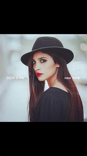 Bold 2016 Fashion Trends and Aesthetics