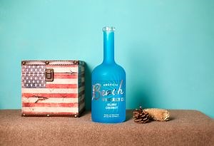 [Hot Item] Blue Color Capacity 700ml Bottle Glass Lid Whisky Bottle Unique Rum Glass Bottle