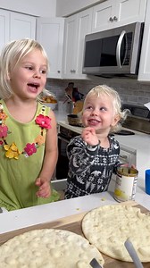 348K views · 55K reactions | Abby and her little brother make pizza for breakfast | CookingwithSammy | Facebook