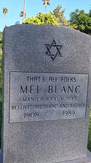 #MelBlanc #cemetery #cemeteryphotography #grave #graveyards #shots #necropolis #cemeteries #gothic #taphophile #project #gravestone #cemeterywandering #cemeterylovers #death #dead #photography #graveyardphotography #affair #fanatics #tombstone #nation #life #graves #dark #art #taphophilia #bhfyp #urbex #urbanexploration | Crypt Door