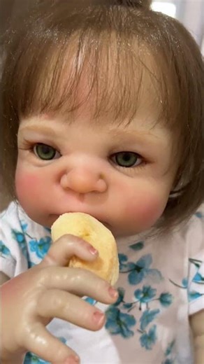 BEBÊ REBORN LAURINHA NA HORA DO LANCHINHO