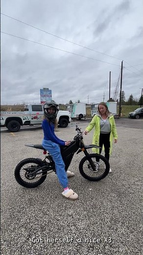 Miss Jaelin picks up her NEW Talaria X3 Electric Dirt Bike!!