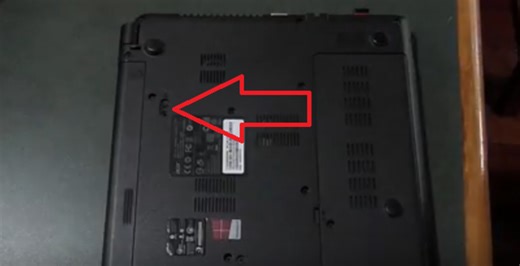 How to Remove the Battery From Acer Laptops