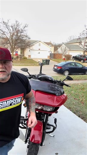 Modular function and convenience meets Simpson style and attitude. 🎥@thebambamshow | Simpson Motorcycle Helmets Aus