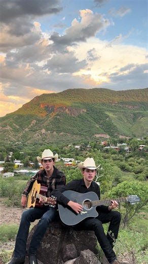 El güero colorado 🔥✌🏻#losdosdelrancho #covers#rancho #musica #requinto