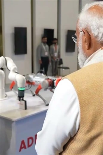 Pm Modi gets a firsthand look at cutting -edge robotics at the India AI Impact Expo 2026