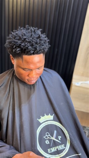 Clean cut 🧼🥰 from our headquarters look good on you 🥰💪#fyppppppppppppppppppppppp #barbershop @MŘ ĶĚŁŁŶ 🧌🥷