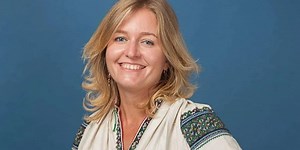 Why Ukrainian embraces feminine nouns while Russian resists them