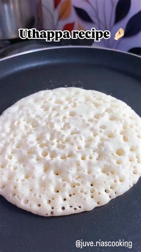 juveria 🤗 on Instagram: "Easy uthappa recipe... magic ✨... Leftovers don't have to be boring make them delicious.. 😋🔥 . . . @juve.riascooking #juveriascooking #LeftoverRecipe #UttapaRecipe uh #IndianKitchen #er #TiffinIdeas #ZeroWasteCooking #DesiFoodies #SimpleCooking #FoodieLife #IndianBreakfast"