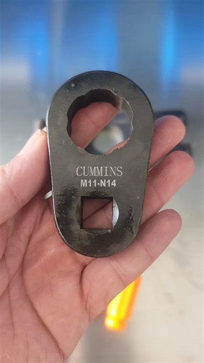 Diesel Test Bench on Instagram: "Cummins M11 EUI Injector Removal and Installation Tool #CumminsM11 #EUIInjector #InjectorRemovalTool #InjectorInstallationTool #UnitInjector #DieselEngineTools #HeavyDutyDiesel #FuelSystemRepair"