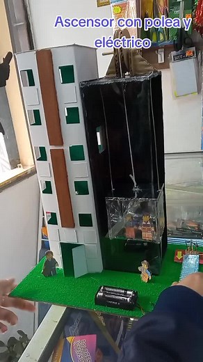 Maquetas Creativas de Ascensor con Polea y Eléctrico