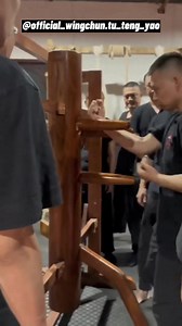 Sit back, unwind, and immerse yourself in the mesmerizing world of Tu Tengyao's Muk Yan Jong routine. This unique blend of discipline and art will bolster your understanding and appreciation of the subject. Interested in delving deeper? We've got you covered. Just below in the first comment, you'll find a link to our e-book. Curious but not quite ready to take the plunge? Don't sweat it! We're offering an entire chapter access—absolutely FREE! Join us on this enlightening journey and embrace the