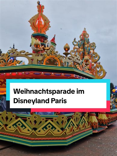 Ich kam noch gar nicht dazu alles von unserem Disneyland Ausflug im Dezember zu zeigen. Wie schön sind bitte diese Festwagen? Ich mochte besonders den von Donald und Daisy 😊 #disneyland #disneylandparis #christmasparade