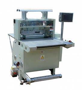 [Hot Item] Automatic Half Cut Sticker Label Cutting Machine