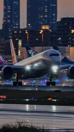 Daichi✈︎✈︎ on Instagram: "Airbus A350🇯🇵Takeoff🛫🌇 ✈︎ 雨上がりの夕暮れ☔️🌇 350のテイクオフです😊 この時間の飛行機もすごく綺麗でした🤩✨ ✈︎ ✈︎ ✈︎ 📍Fukuoka Airport 🗓2024.9.16 ✈️Japan Airlines Airbus A350−941 JA06XJ 📸Nikon D6 📸AF-S NIKKOR 600mm f/4E FL ED VR 📸AF-S TELECONVERTER TC-14E Ⅲ 🔭Gitzo GT5563GS 🔭Sachtler FSB8T ✈ ✈︎ ✈︎ ✈︎✈︎✈︎✈︎✈︎✈︎✈︎✈︎✈︎✈︎✈︎✈︎✈︎✈︎✈︎✈︎✈︎ #flightivim #airport #spotting #aircraft #airplane #aviation #avgeek #aviationlove #instaplane #airplane_lovers #airplane_pics #aviationgeeks #instagramaviation #avi