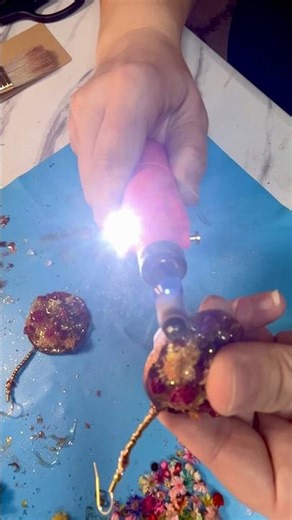 roses and forest earring vibes 🌹#earrings #diyaccessories #resinart