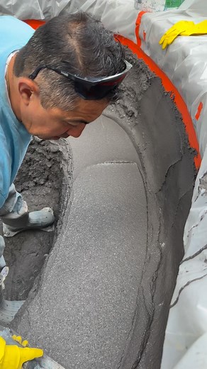 11K views · 321 reactions | Foreman Jose Juan making it look easy- INTERIOR FINISH GEMSTONE Sandstone Mini with SET N’ CURE - Color Obsidian #alansmithpools #poolremodel #poolgoals #pooldesign #beforeandafter #pebblefinish #microglass #pebbles #rocks | Alan Smith Pool Plastering and Remodeling | Facebook