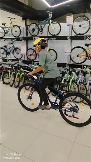 bicycles#shortsviral# #cycling #bicycle #ebike#cyclestunt#cyclinglife#cyclechallenge #cycle#cycler