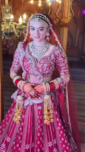 New_golden_makeup_studio_ on Instagram: "Prettiest golden bride Khusi ✨😘 @new_golden_makeup_studio #newgoldenbeautyparlour #jhansi #delhiwedding#wedmegood#sikhbridespunjabibrideindianweddingweddingbrigademakeupartistindianweddingssikhweddingsindianmakeupindianbridesbridalmakeupindianweddingbuzzdelhimakeu"