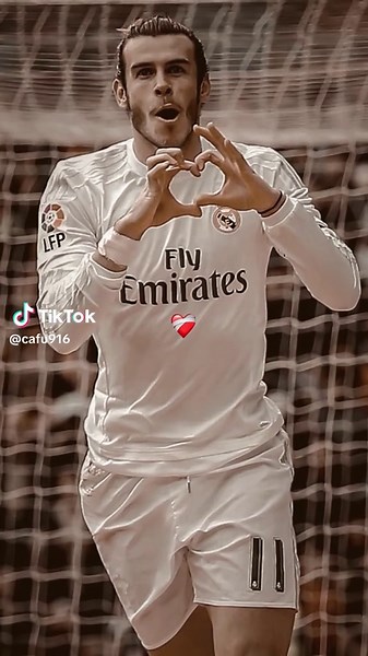 Gareth Bale: Celebrating the Best Football Moments