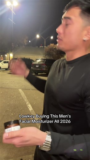 Lowkey Buying This Men’s Facial Moisturizer All 2026