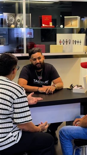 ANDY TOALA on Instagram: "MI CITA DE TINDER 😂 final inesperado 😱 vayan a mis historias de Instagram, les tengo una sorpresa 🔥 . . . #videosgraciosos #humor #venezuela🇻🇪 #risa"