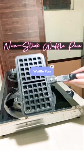 Cooking the Perfect Waffle Using a Waffle Pan - Easy Recipe!