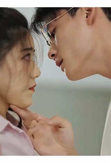 「薬で奪われた一夜…彼女の正体は「偽装花嫁」だった！【衝撃展開】」 #ショートドラマ #続きが気になる #TikTokで映え #逆襲ストーリー #偽装結婚 #f0653 #Sereal