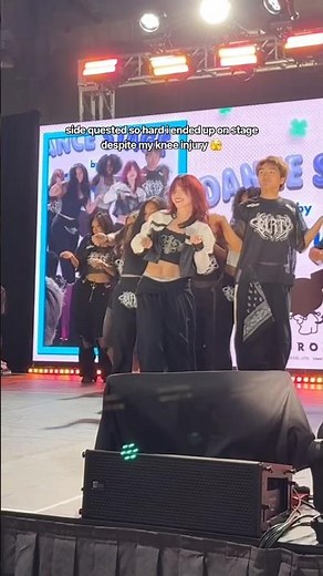 ‘like JENNIE’ performance @ KCON LA 💙 w/ ‪@CLRTYProject‬