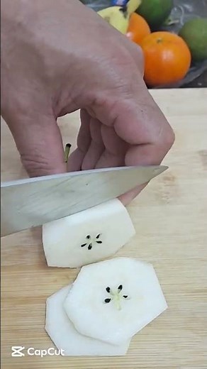 Slicing Pear 🍐 #slicing #cuttingskills #pear #asmr