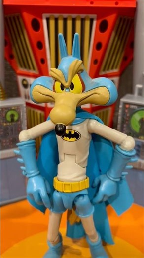 2023 Warner Bros. 100th Anniversary Looney Tunes x DC Wile E. Coyote in Batman Outfit! #looneytunes