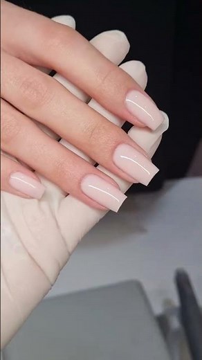 Une magnifique rubber base beige sans Hema #nails #prothesisteongulaire #rubberbase #hemafree