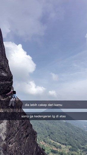 Menjelajahi Gunung Parang Via Ferrata