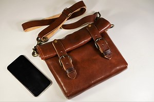 Handmade Leather Faraday Bag: Phone Shielding, Anti-hacking - Etsy