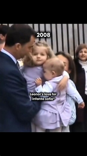 the way little leonor kiss Sofia's forehead