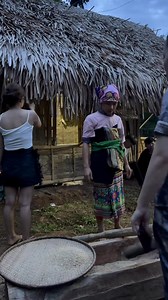 Giã gạo | Chí Phình