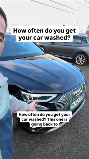 How often do you get your car washed? Is a dirty car a reflection of the owner’s overall standards in life? 😅 My mate Jay from @Solo Car Sales sorted me out with this Audi e-tron when my Jag F-Pace broke again! I’ve been driving it a month and keeping it looking good. It’s actually the best car I’ve ever driven, even better than the Defender. Although nothing beats how good a Defender looks in my opinion! 😎 So how often is your car cleaned? And do you do it yourself or take it to a car wash? #