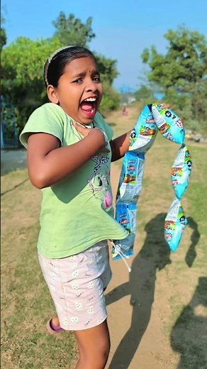 Hena ke piche kon pad geya 😱👶🏻♥️ #funny #short #viralvideo #subscribe