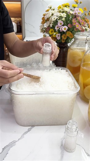 Chị nào em nào cô nào chú nào bà nào ông nào đang gặp các vấn đề về tiêu hóa thì tạt hết vào đây cho e nhá.Không cải thiện em không lấy tiền luôn.Đủ tin tưởng chưa ạ Ngày nào e cũng tư vấn cho hàng trăm khách hàng,và nhận về cả vài chục phản hồi tích cực nên e tự tin lắm luôn ý.Từ Táo Bón cho tới trào ngược dạ dày,ợ hơi ợ chua,rồi là ruột kích thích đều cải thiện đáng kể mà có Đắt đỏ gì đâu,có 80k mà các bác còn lăn tăn nữa thì e cũng chịu ấy Chỉ cần uống đều đặn mỗi ngày 300-500ml nước mía hoặc